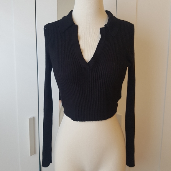 H&M Sweaters - Collared Cropped sweat